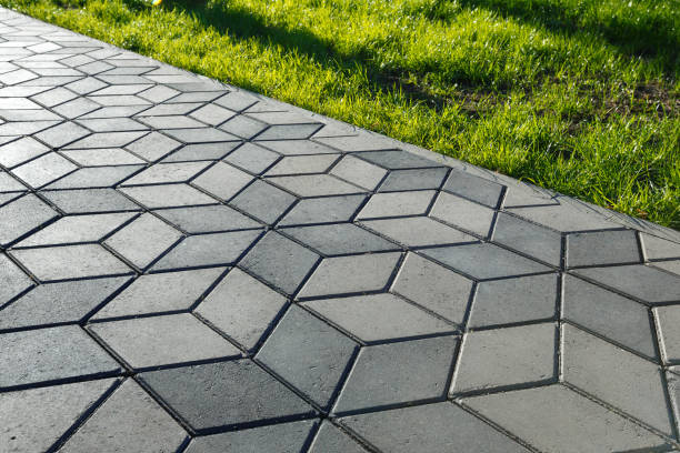 Best Professional Driveway Pavers  in Melville, RI